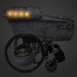 Disney Star Wars: The Mandalorian Wheelchair Cover Set -Disney Shop 2890107019132 1