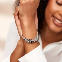 Donald Duck And Daisy Duck Teacup Charm By Pandora – Mad Tea Party – Disney Parks 5 Donald Duck And Daisy Duck Teacup Charm By Pandora – Mad Tea Party – Disney Parks -Disney Shop 4300107850222 1