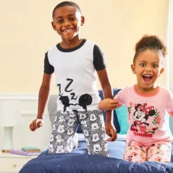 Disney Minnie Mouse PJ PALS For Girls -Disney Shop 5005057390135 6