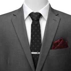 Disney Mythosaur Skull Silk Tie For Adults – Star Wars: The Mandalorian -Disney Shop 6730059361836 4